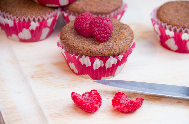 raspberry-chocolate-cupcakes