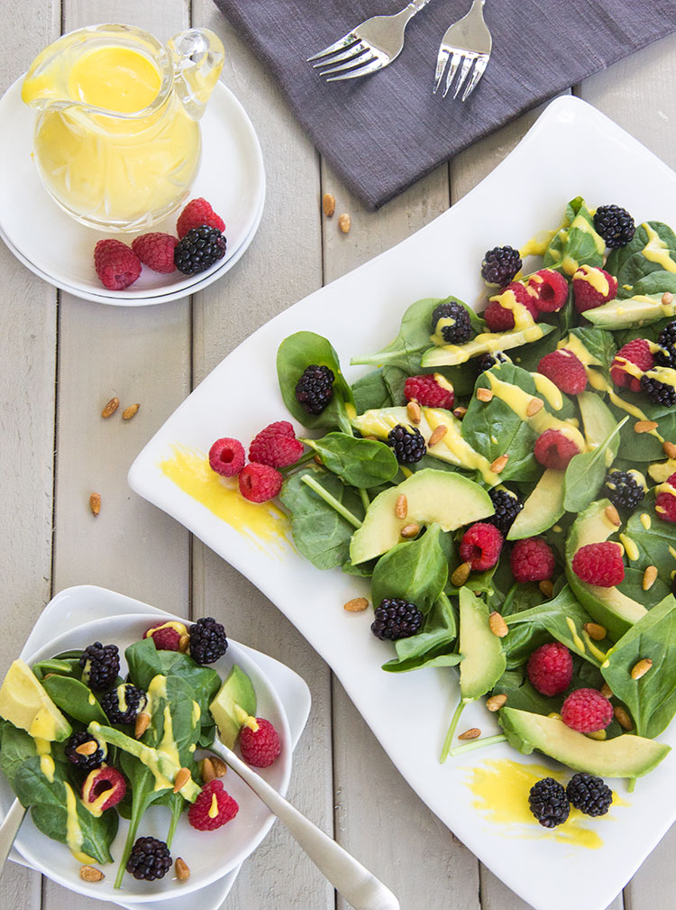 Healthy-Summer-Berry-and-Avocado-Salad