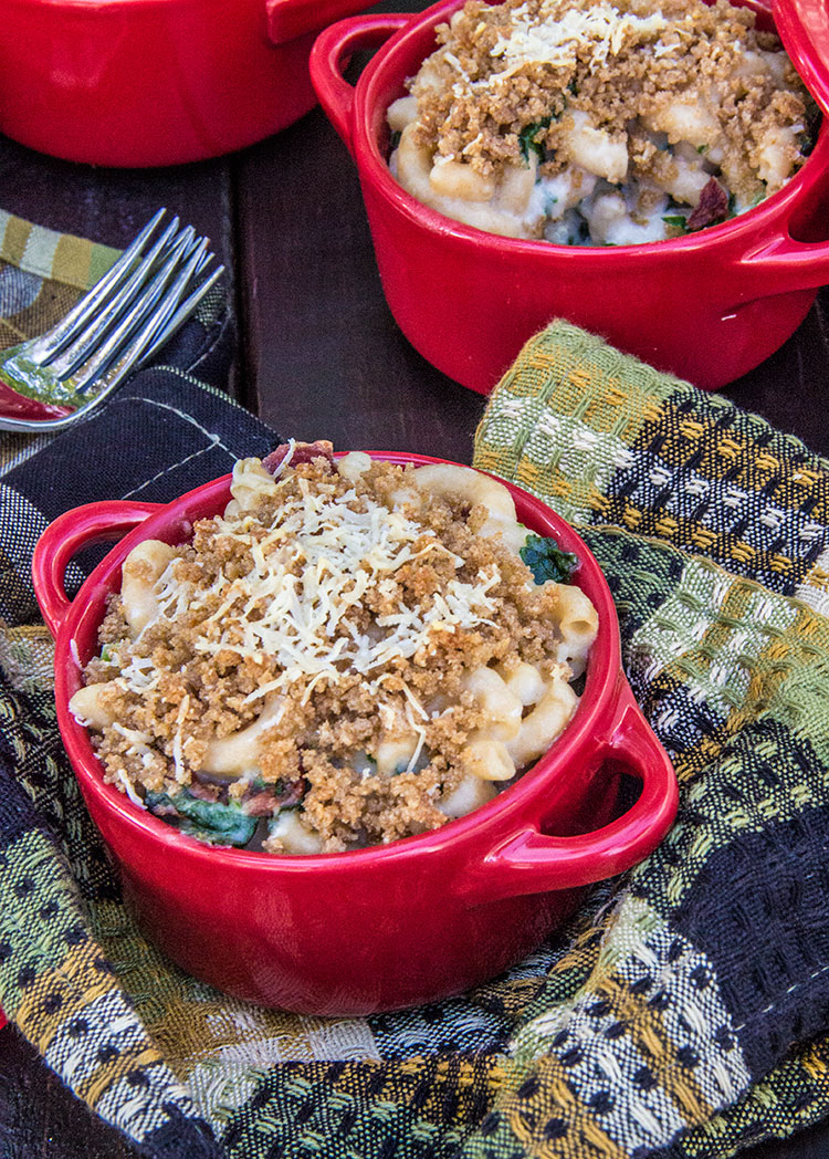 Tuscan-Macaroni-and-Cheese-with-Bacon-and-Kale