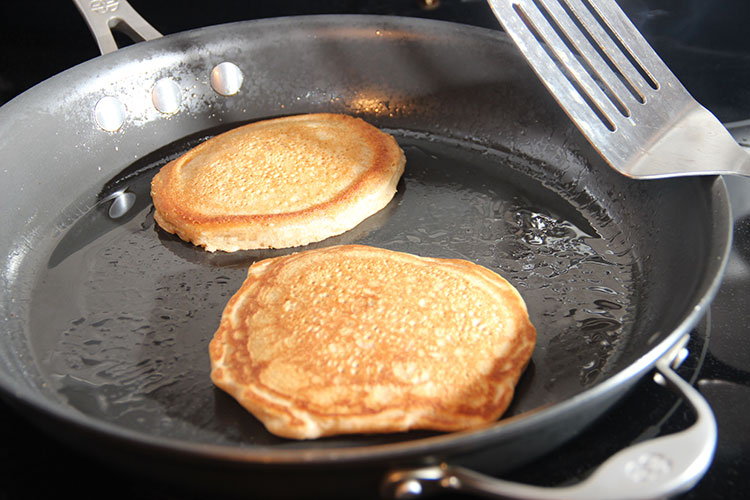 cooking-pancakes