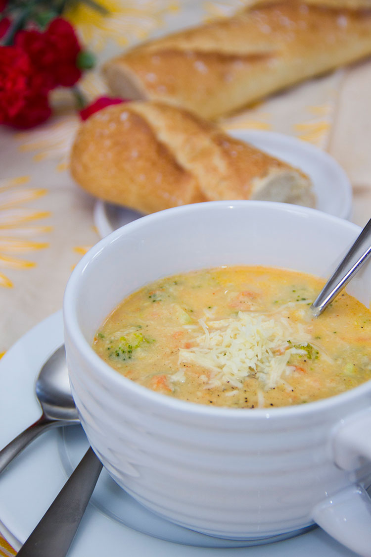 Skinny-Broccoli-Cheddar-Cheese-Soup