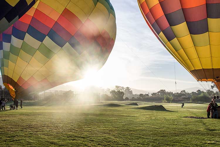 Napa-Valley-Vacation-Hot-Air-Balloon-Lifting-Off