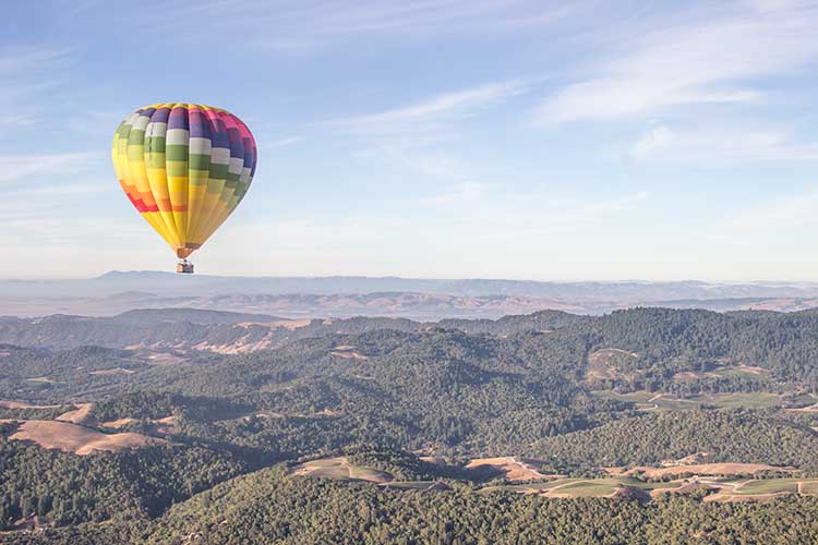 One-Hot-Air-Balloon-Over-Napa-Valley-Mountains