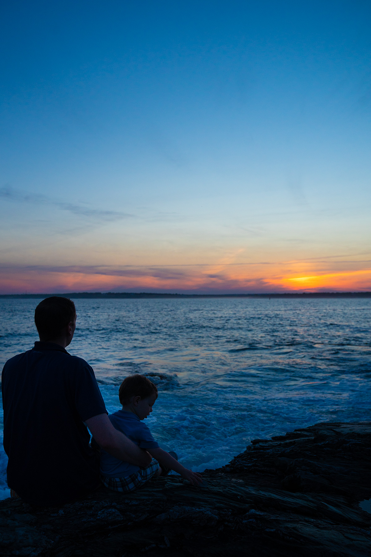 Beach-Sunset-in-Newport-RI