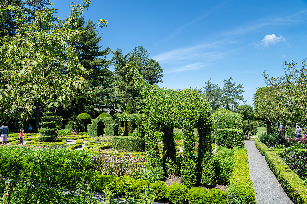 Green-Animals-Topiary-Garden-in-Newport-RI