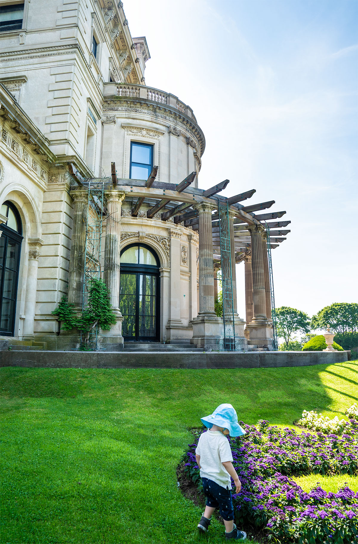 The-Breakers-Newport-RI-Exterior-and-Gardens