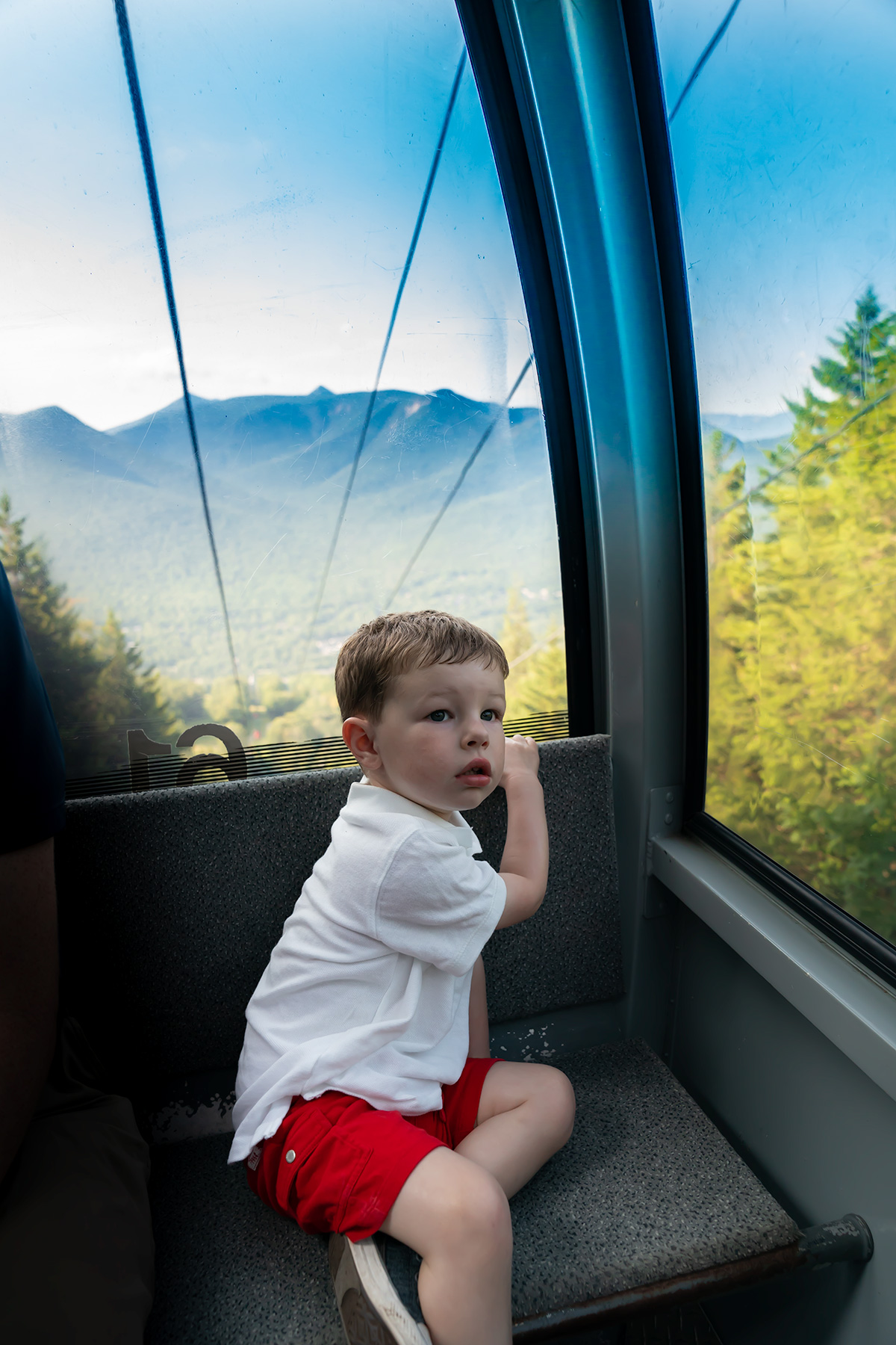 Loon-Mountain-Gondola-Skyride-White-Mountains-NH