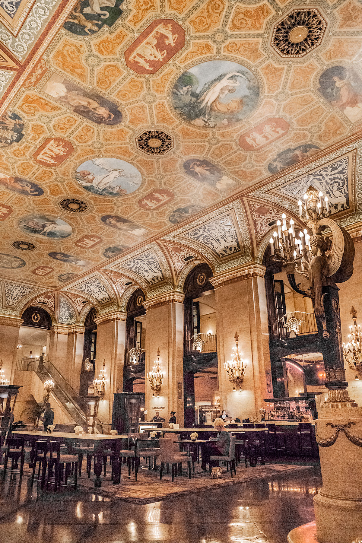 Palmer-House-Lobby-in-Chicago