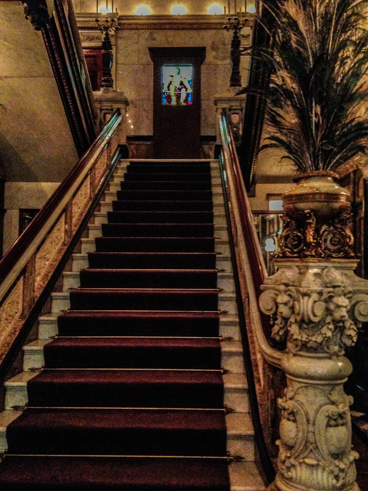 Stairway-Driehaus-Museum-Chicago