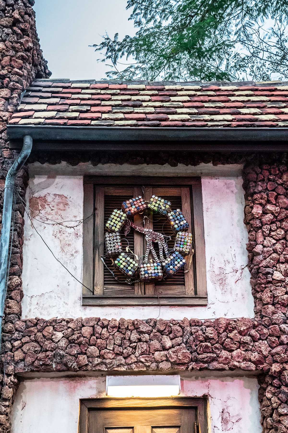 Christmas-Wreath-at-Animal-Kingdom