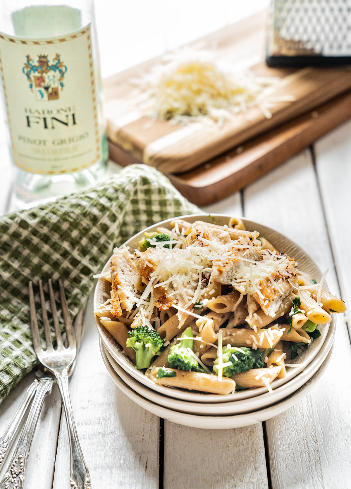 Chicken Broccoli Pasta with White Wine Sauce - Jen Elizabeth's Journals