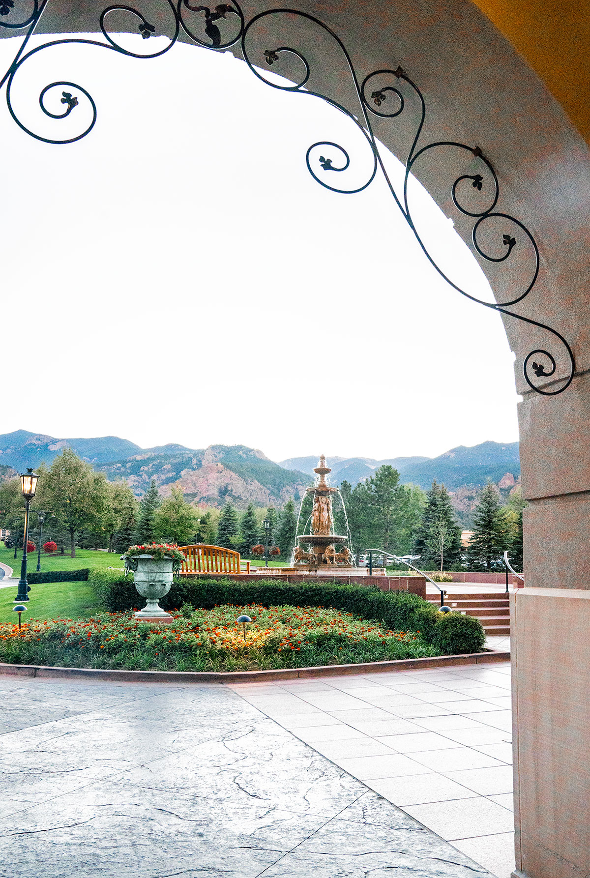 Broadmoor-Colorado-Springs-Review